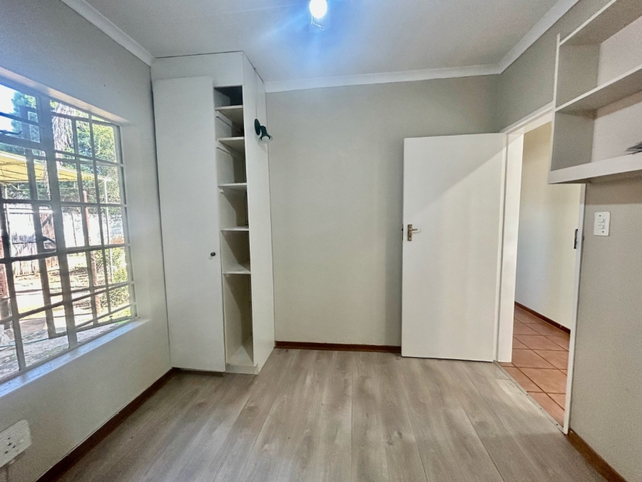 5 Bedroom Property for Sale in Ifafi North West